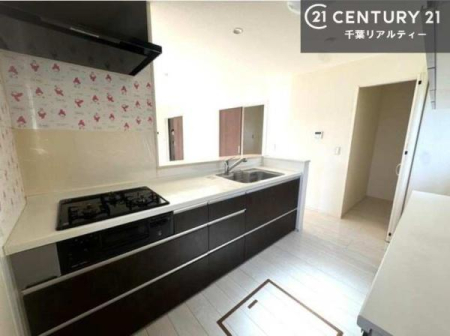 �L�b�`�� ��l�C�̑Ζʎ��V�X�e���L�b�`�����̗p���Ă��܂��I���Ƒ��̃R�~���j�P�[�V���������R�Ƒ�����݌v�ł��B
���q�l�ɂ��ڂ��͂��̂Ŋ������ł��ˁI�L�X�g���ĉ��K�ō�Ƃ��i�݂܂��B