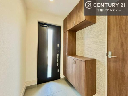 ���� �V���[�Y�{�b�N�X�t���Ȃ̂ŁA���ւ��Еt�����|�������₷���ł��I
�X�b�L���������ւŌ˂��J�����u�ԁA�������̂���S�n������Ԃ��o�}���Ă���܂��B