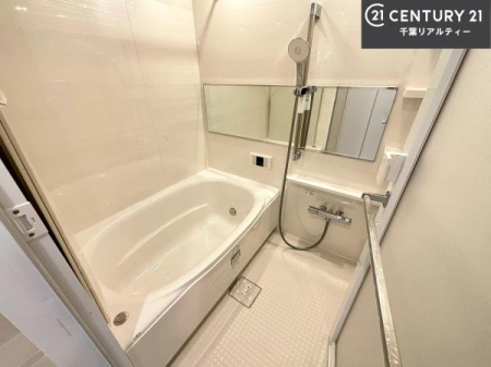 ���� �������������l�̕��͋C�̃o�X���[���́A�����o�Ă��ăo�X�^�C�����[���I
���d���撣���Ă��邲�J���ɂ��D�݂̍���̓����܂����āA�y����ł݂Ă͂������ł��傤���H