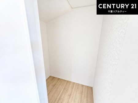 ���[ �E�H�[�N�C���N���[�[�b�g�t���ł��B��������̂��m���Ȃǂ����[���Ă��������ł��ˁI���ɂ���@�������ȂǋG�ߕ��̑傫�ȉƓd�����[�ł��܂��I