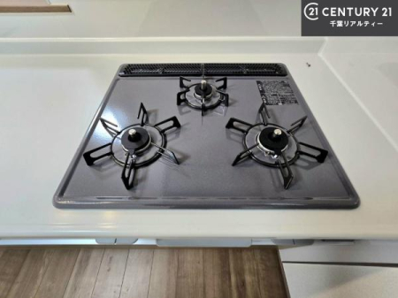�L�b�`�� �R�����͎O������̂ł������̓����i�s���ł��܂��B
�������O�����t���ł��B�����X�y�[�X���L�X���Ă���׍�Ƃ����₷���I�g�����肪�ǂ��V�X�e���L�b�`���ł��I