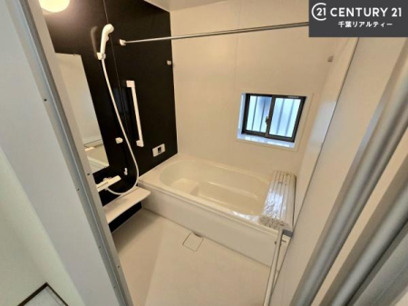 ���� �������������l�̕��͋C�̃o�X���[���́A�����o�Ă��ăo�X�^�C�����[���I
���d���撣���Ă��邲�J���ɂ��D�݂̍���̓����܂����āA�y����ł݂Ă͂������ł��傤���H