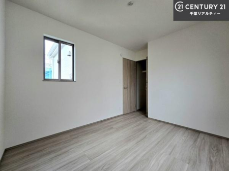 ���r���O�ȊO�̋��� ���邭���ʂ��̗ǂ������ł��B�u�V���v���v�Ƀf�U�C�����ꂽ�����B���R�x�������̂ŉƋ�⃌�C�A�E�g�ł��D�݂̋�Ԃ�n��グ���܂��B�����x�A���n�ɂĂ��m�F���������B