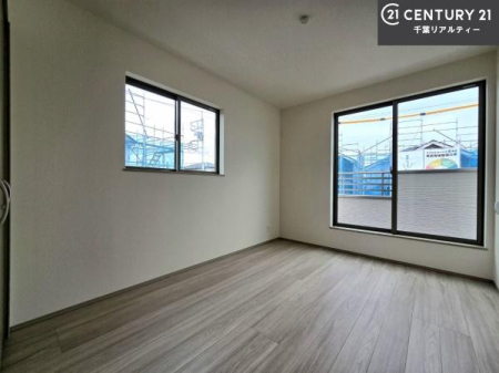�m�� �o���R�j�[�ɖʂ��Ă���m���ł��B���邭�����肪����A���C����������ł��܂��I���N���āA�O�ɏo�Ĕw�L�т����[�ċz�����ǂ������}������邱�Ƃ��ł��܂��B