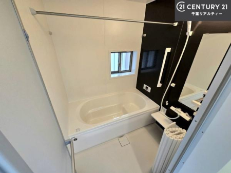 ���� �������������l�̕��͋C�̃o�X���[���́A�����o�Ă��ăo�X�^�C�����[���I
���d���撣���Ă��邲�J���ɂ��D�݂̍���̓����܂����āA�y����ł݂Ă͂������ł��傤���H