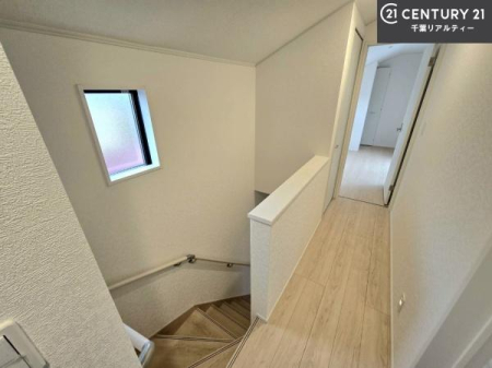���̑����� �肷��t���ŏ���~��̍ۂ����S���̂���K�i�B���Ƒ��������g���ꏊ�����炱���A�g���₷���ɂ��z�����ꂽ�Z�܂��ł��B