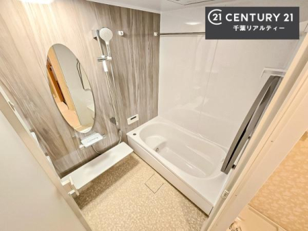 ���� �������������l�̕��͋C�̃o�X���[���́A�����o�Ă��ăo�X�^�C�����[���I
���d���撣���Ă��邲�J���ɂ��D�݂̓����̓����܂����āA�y����ł݂Ă͂������ł��傤���H
