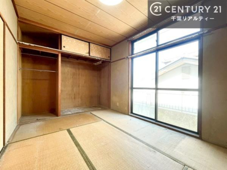 和室 日本人の心感じる「和」の空間。井草の香り漂う空間は癒しのひと時を演出してくれます！リラックス効果があるので快適に過ごせそうです。