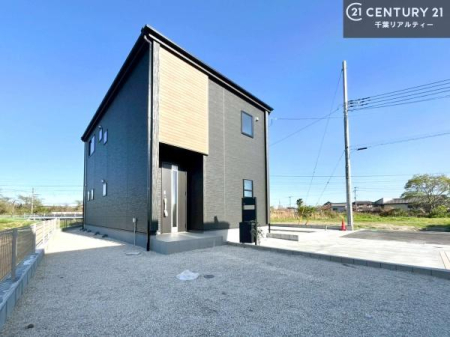 前面道路含む現地写真 いい物件を賢く探すコツ。いい物件を賢く探すポイント。幸せなお住まいとの出会いのお手伝いを致します！
いつでもお気軽にお問合せ下さい。