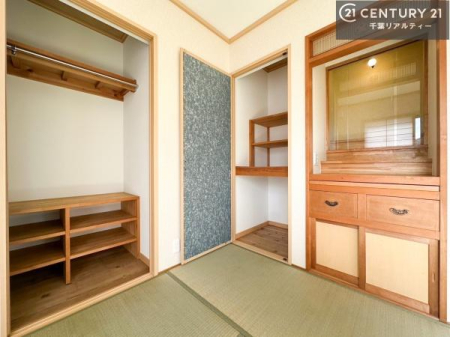 収納 収納スペース充実しています！急なお客様が来客しても散らかったお部屋をサッと片付けられます！お部屋のスペースが生まれゆとりあるお部屋を演出することが出来ます！